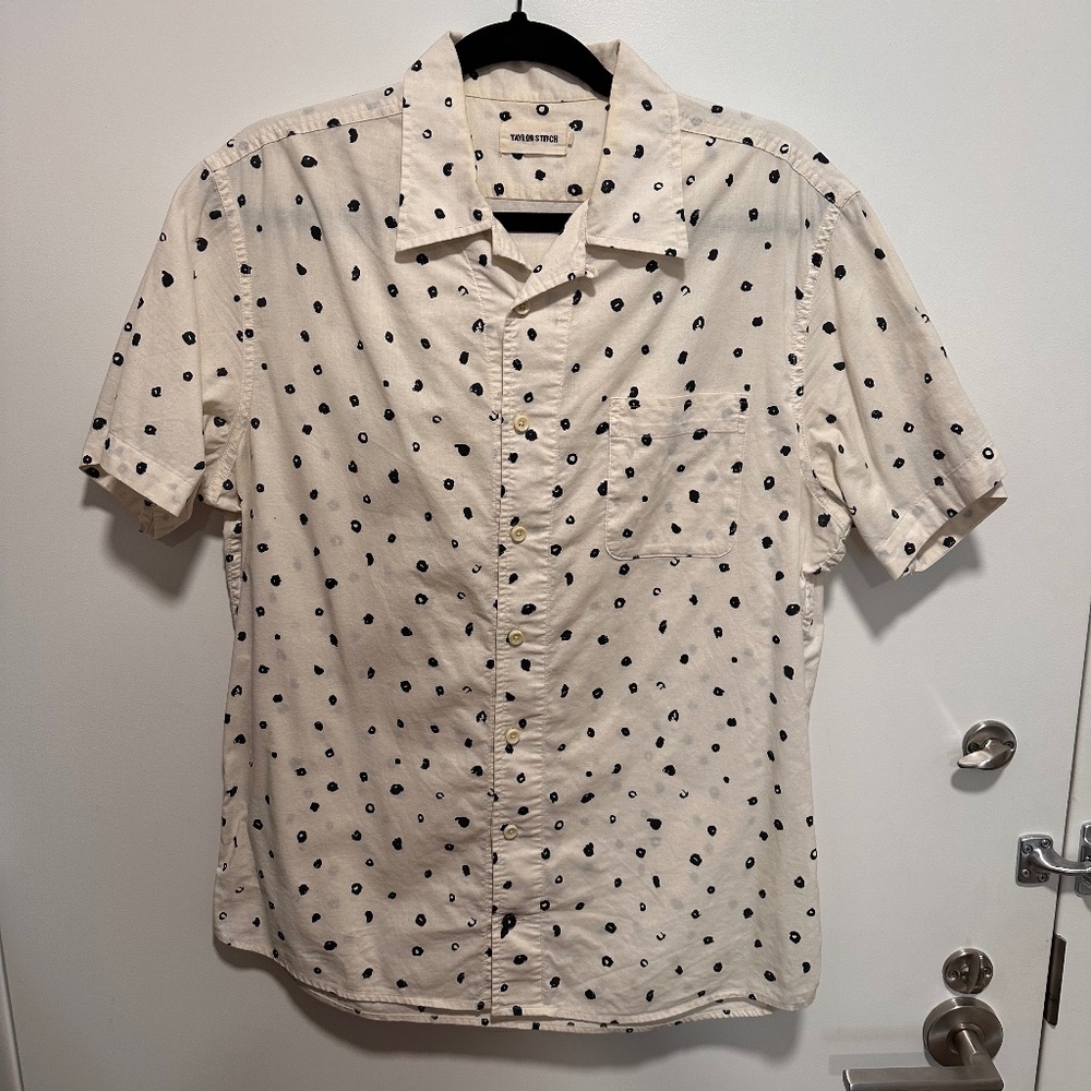 Taylor Stitch: The Short Sleeve Hawthorne in Brush Dot (M, size 40) LIKE-NEW